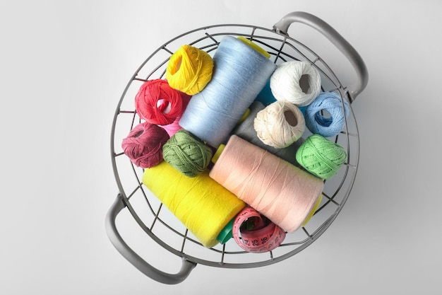 Ткани и нитки для вышивки